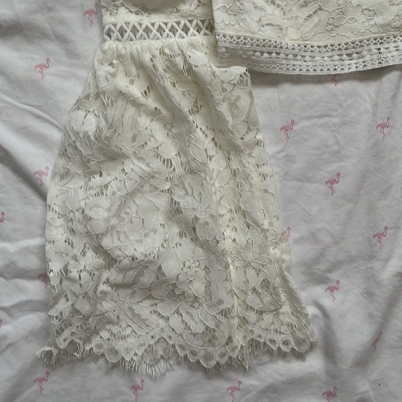 White lace crop top - Picture 2 of 5